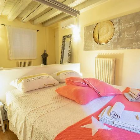 Lovely Apartment Sottoriva Verona Bagian luar foto